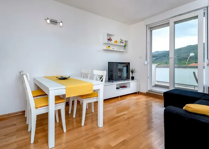 Citta Vecchia Modern And Cosy With Magnificent Harbour View