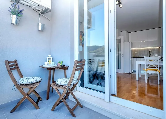 Citta Vecchia Modern And Cosy With Magnificent Harbour View アパート *