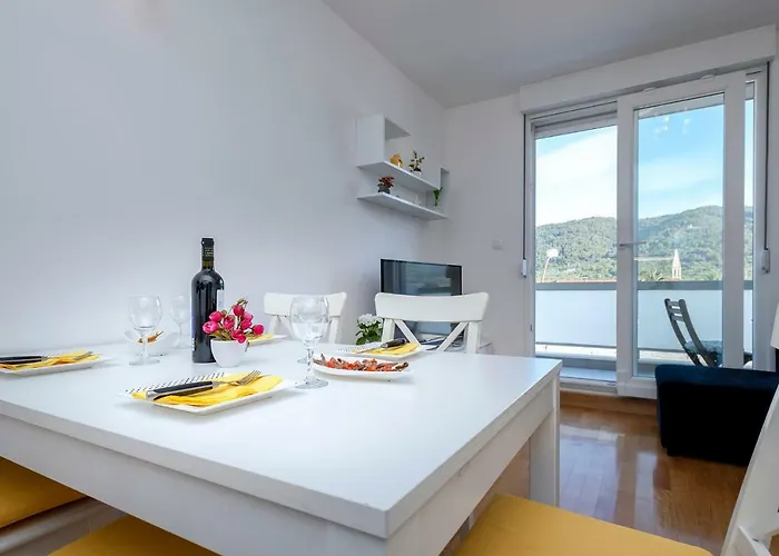 Citta Vecchia Modern And Cosy With Magnificent Harbour View アパート